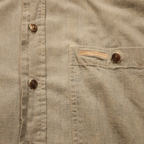 Levi's Button Down Shirt - Picture 2 of 3
